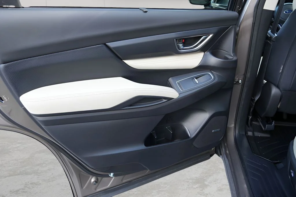 Used 2022 Brilliant Bronze Metallic Subaru Limited image 12