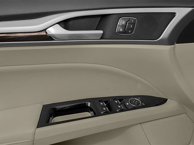 Used 2014  Ford S Hybrid image 19