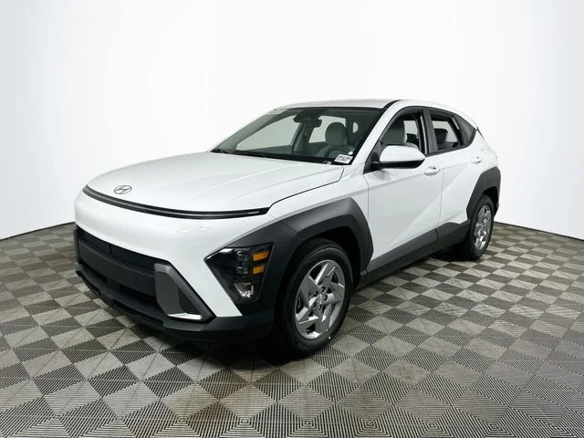 New 2026 White Hyundai SE image 7