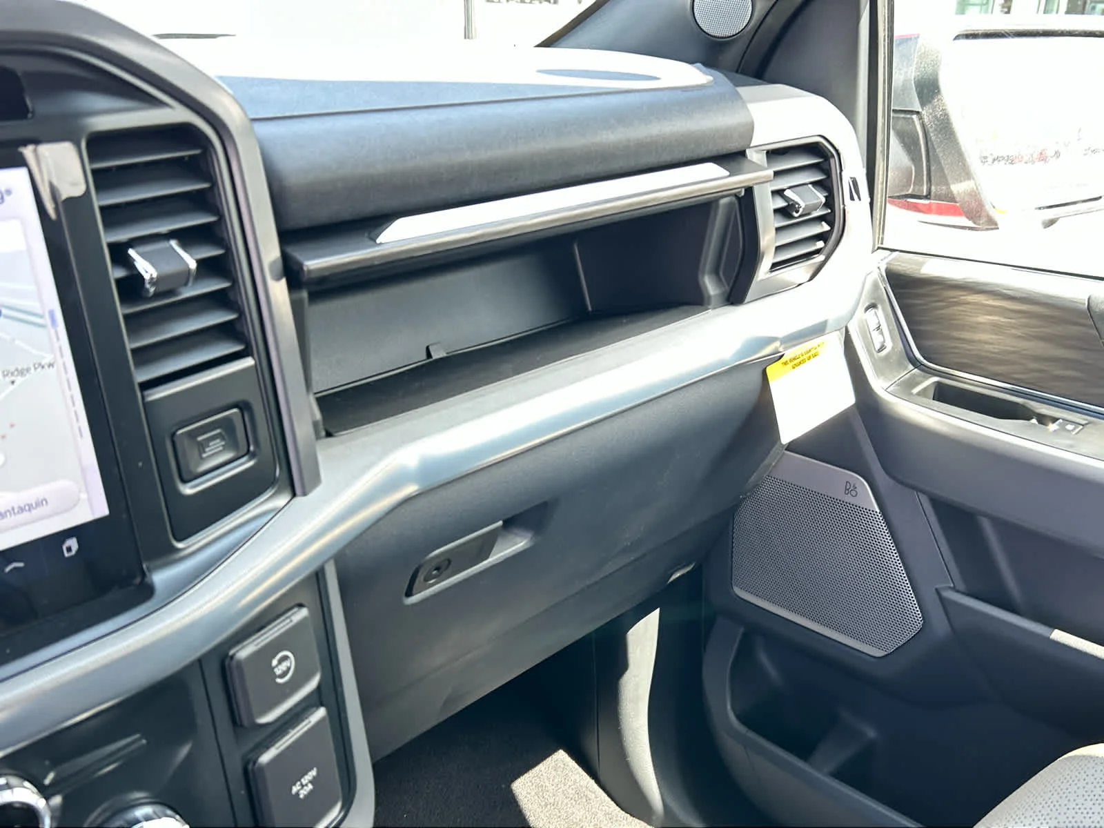 2025 Ford F-150 Lariat - Photo 37