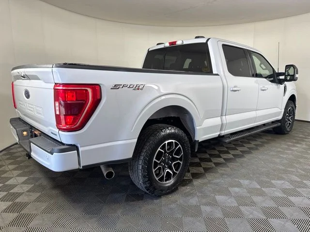 Certified Used 2022 White Metallic Ford XLT image 3