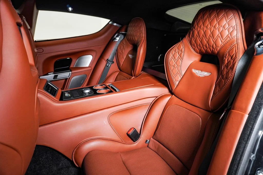 Used 2015 Meteorite Silver Aston Martin  image 22