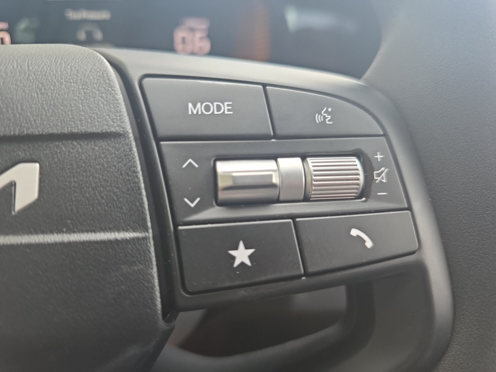 Certified Used 2026 Morning Haze Kia LXS image 23