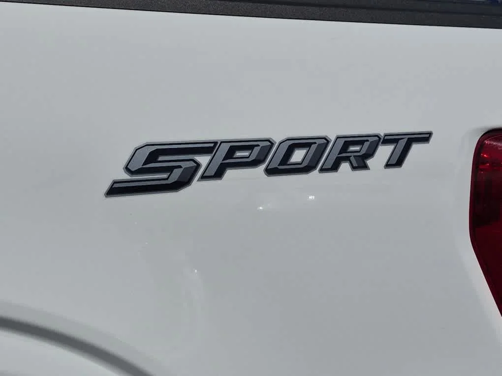 Certified Used 2023 Oxford White Ford XLT image 21