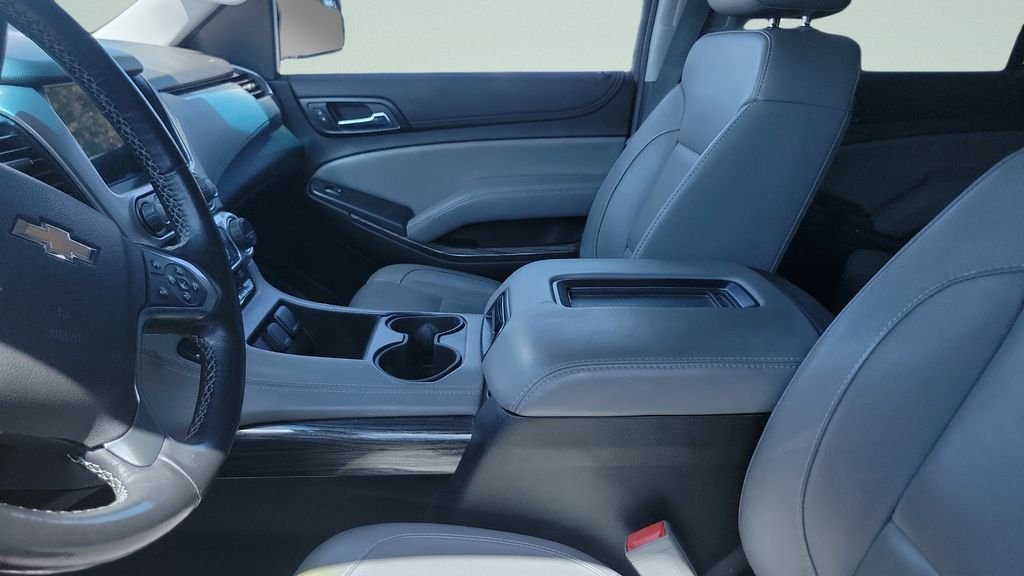 Used 2019 Gray Chevrolet LT image 5