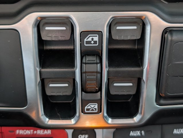 Used 2021 White Jeep Unlimited Rubicon 392 image 22