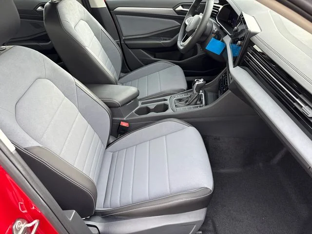 New 2026 Kings Red Metallic Volkswagen 1.5T SE image 16