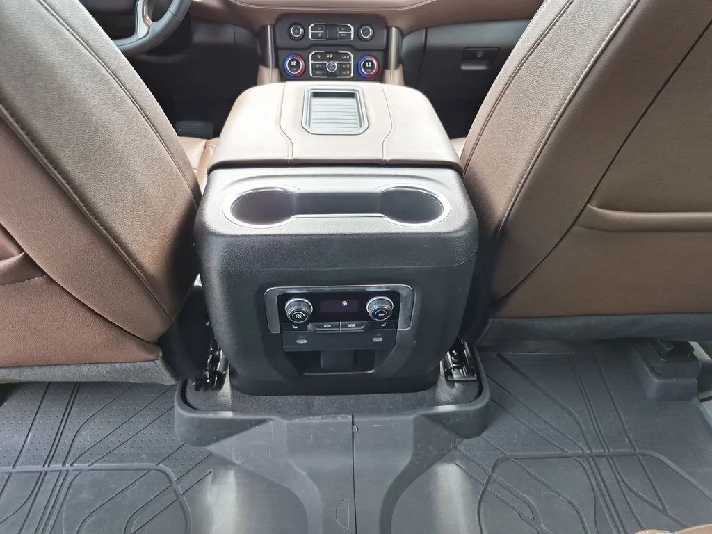 Used 2024 Beige Chevrolet High Country image 34