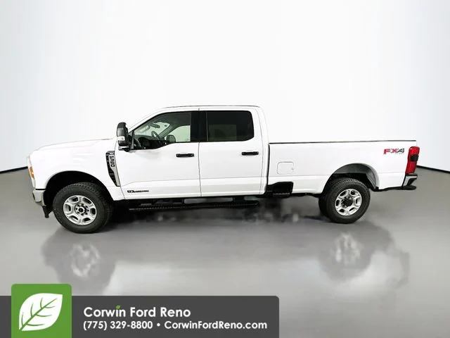New 2026 Oxford White Ford XLT image 4