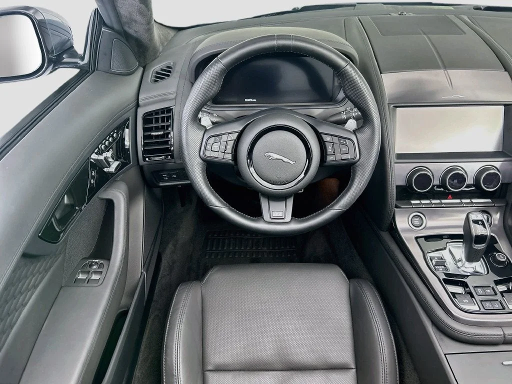 2024 Jaguar F-Type R75 - Photo 18