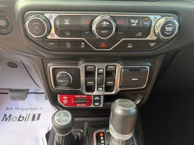 Used 2021  Jeep Rubicon image 25