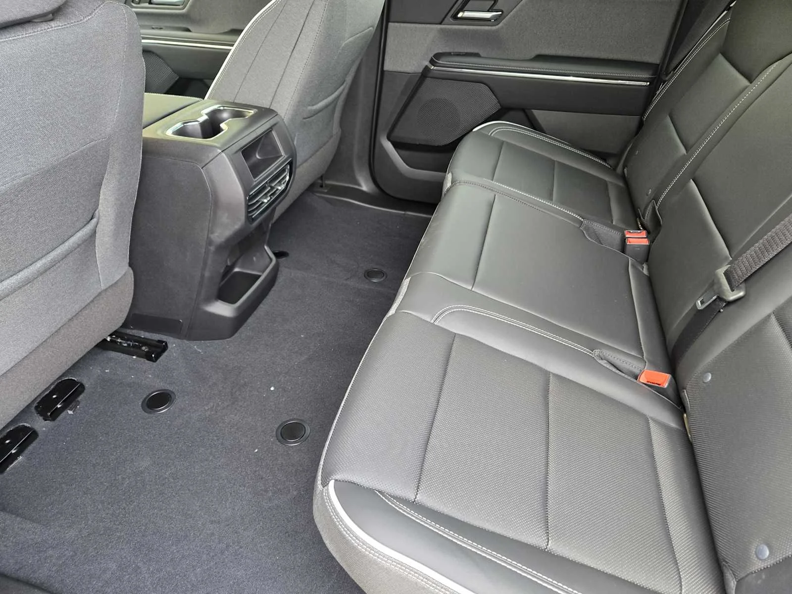 2026 GMC Sierra EV Elevation - Photo 18