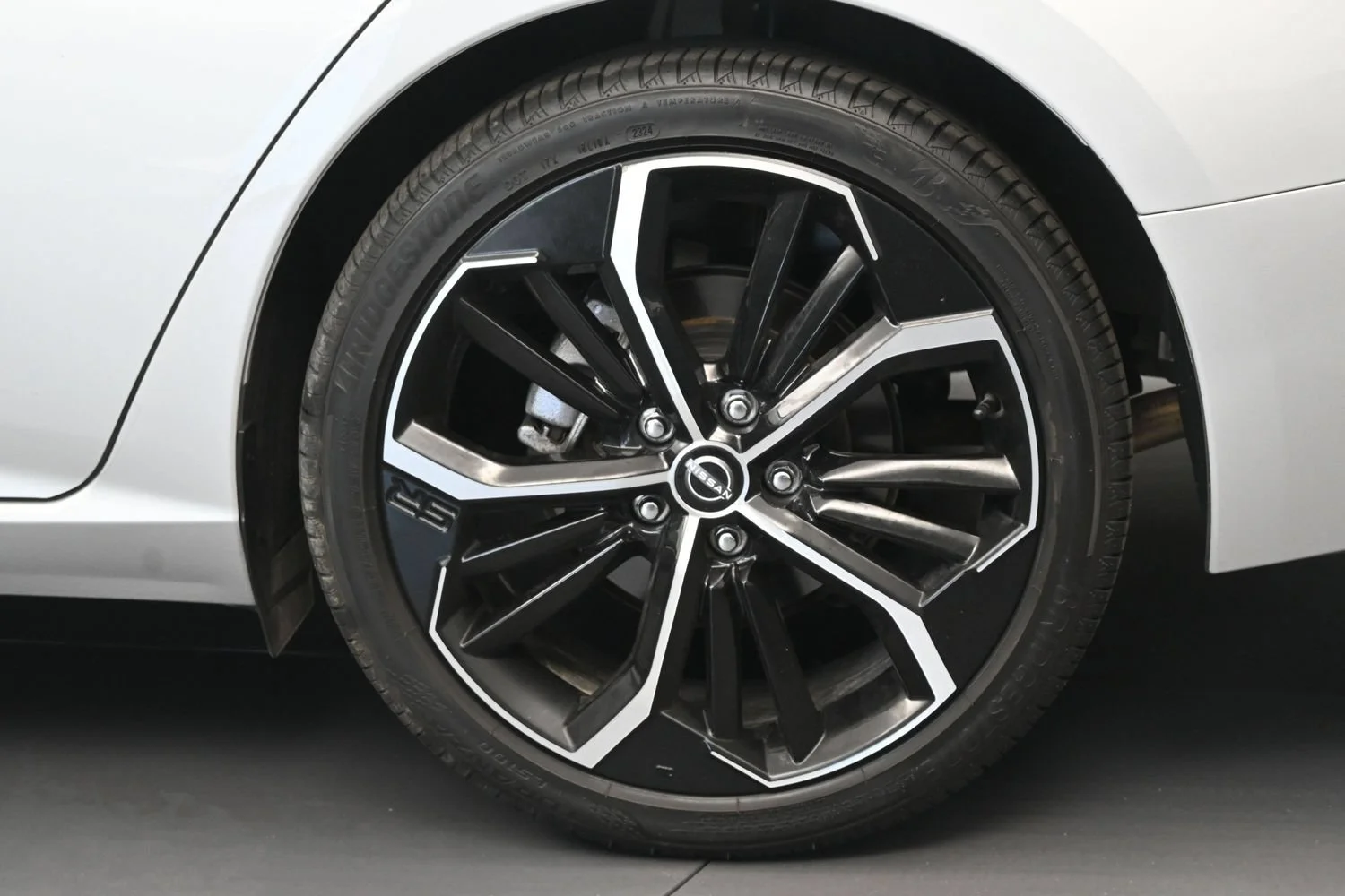 Certified Used 2025 Brilliant Silver Metallic Nissan SR image 19