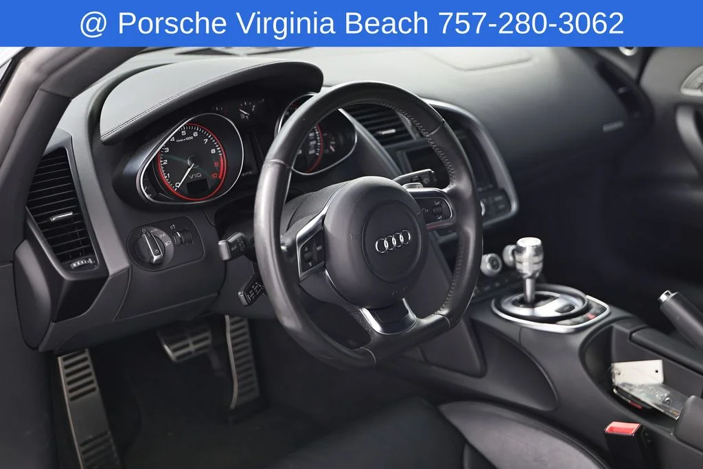Used 2011 Silver Audi 5.2 image 4