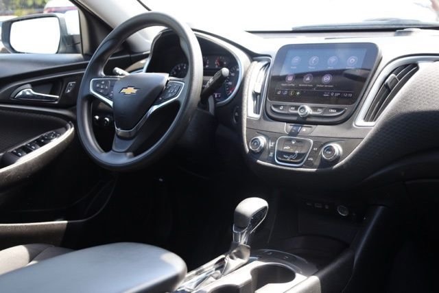 Used 2025 Gray Chevrolet LS image 32