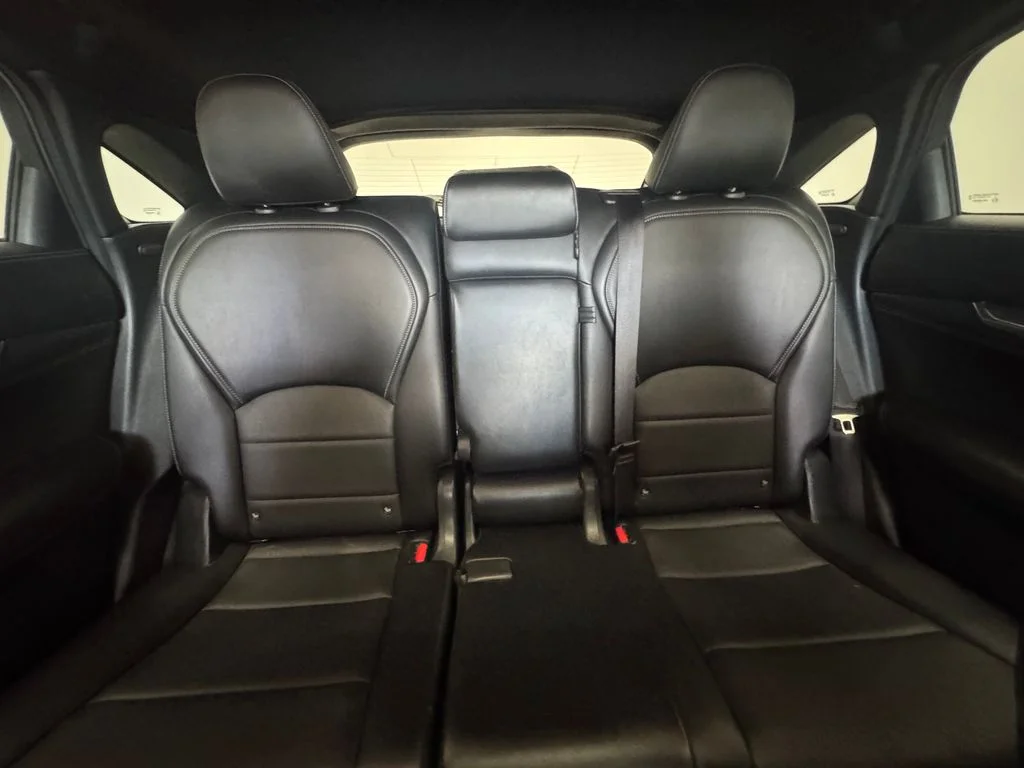 Certified Used 2022 Black INFINITI LUXE image 18