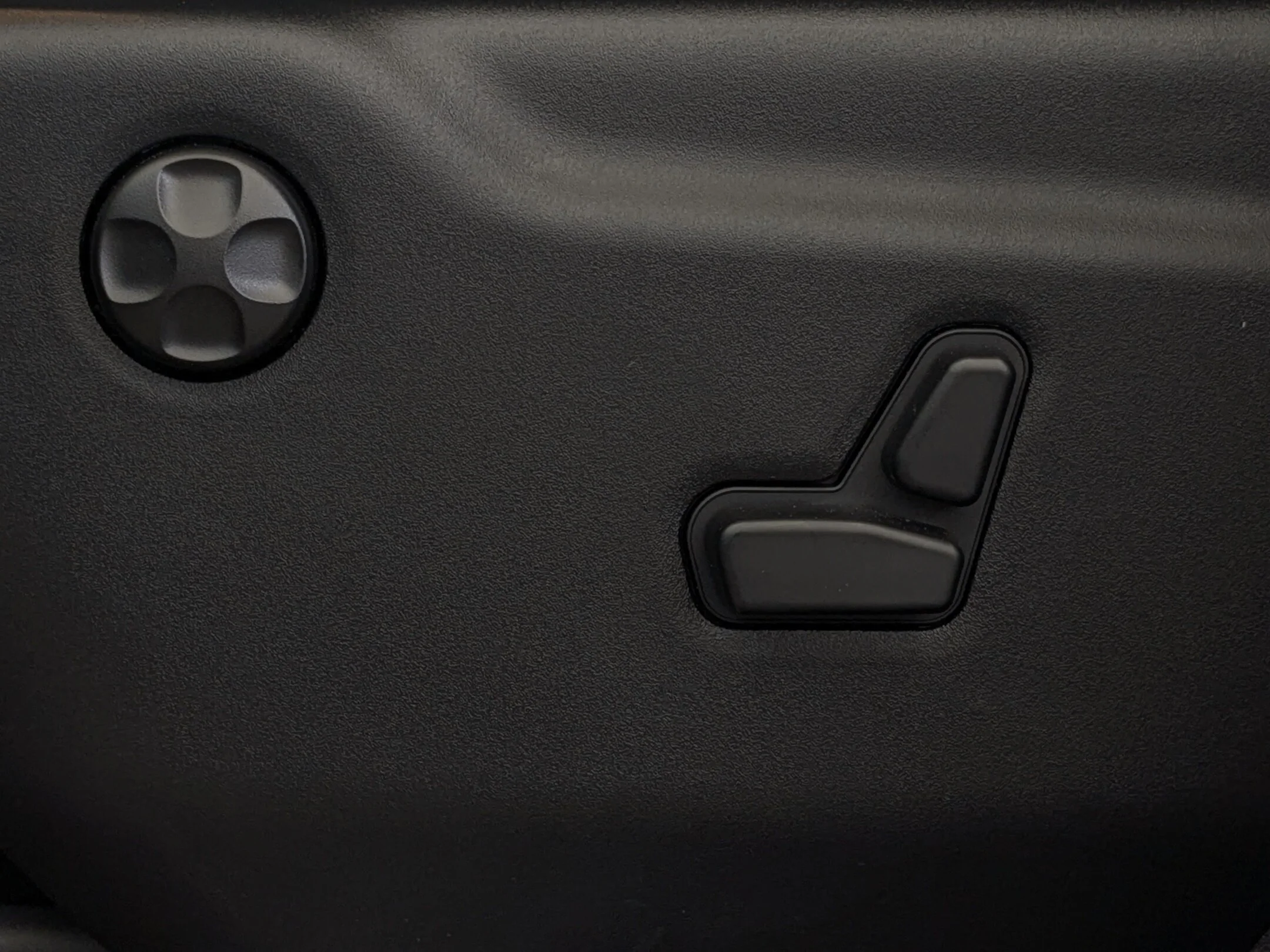 New 2026 Black Dodge GT HEMI V8 Plus - - Blacktop Pkg - Power Sunroof - Adaptive Cruise - Ventilated Seats & More! image 14