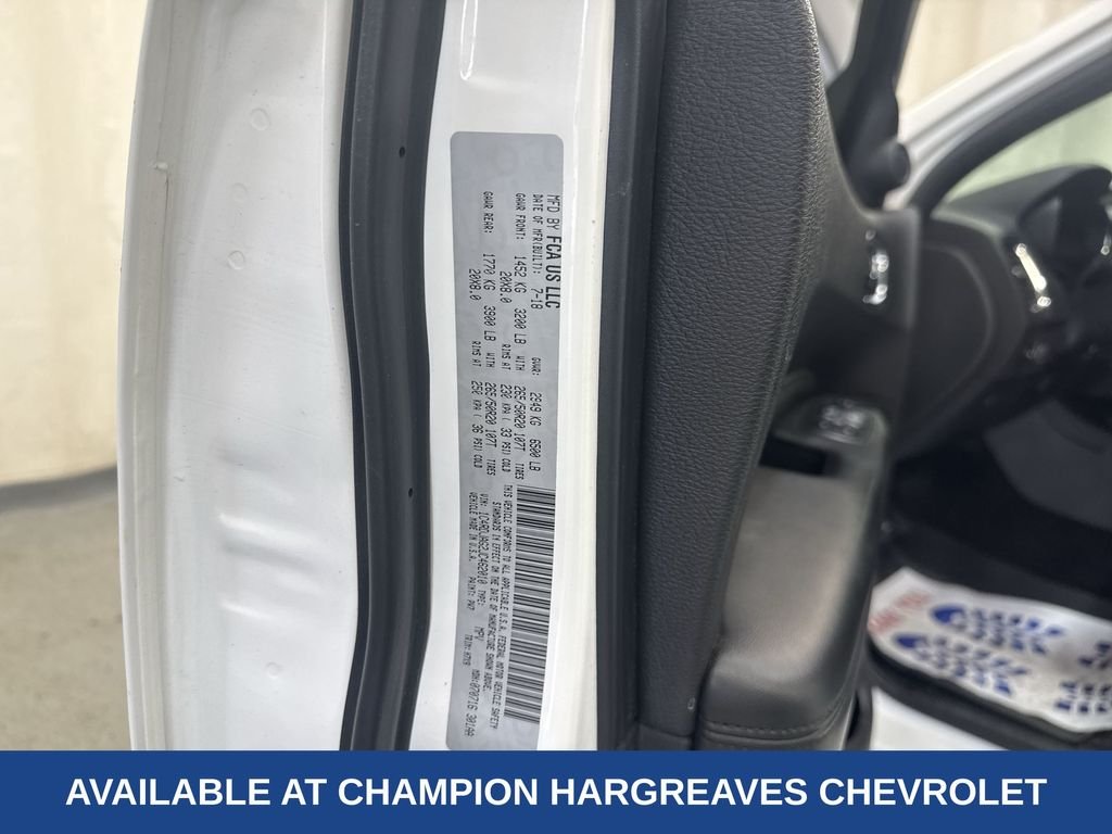 Used 2018 White Dodge SXT image 43