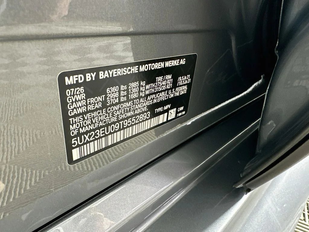 New 2026 Gray Metallic BMW xDrive40i image 31