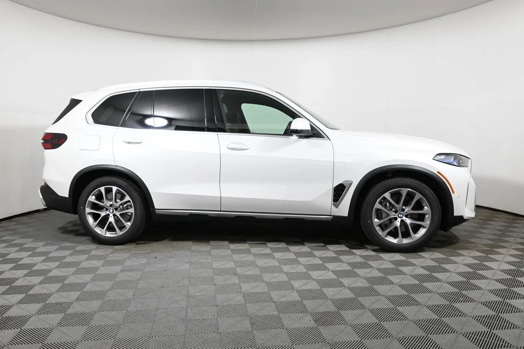 Used 2026 White BMW xDrive50e image 8