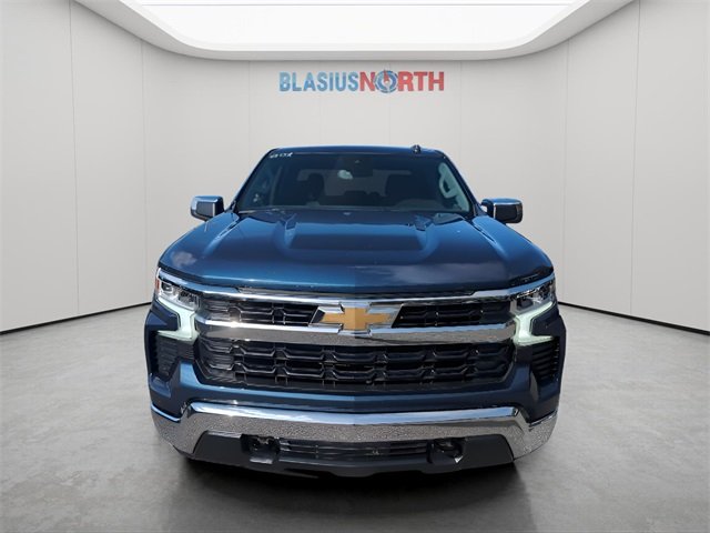 2023 Chevrolet Silverado 1500 LT photo 2