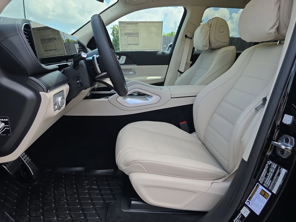 New 2026 Black Mercedes-Benz GLS 450 image 10