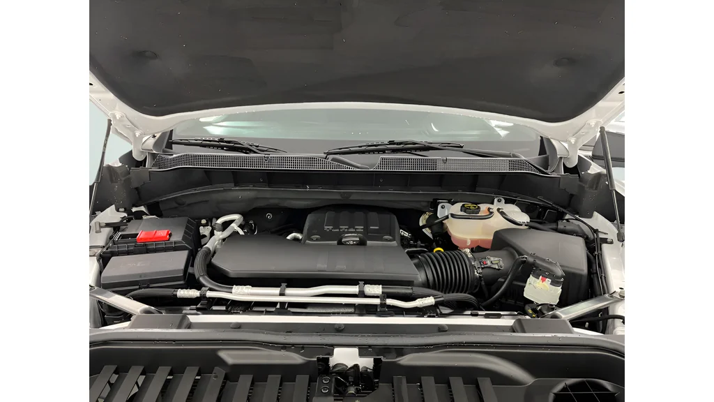 Used 2024 White Chevrolet LT image 19