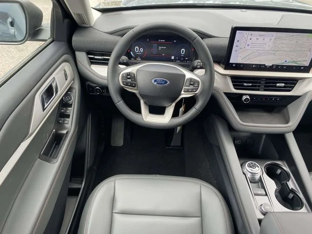 New 2026 Vapor Blue Metallic Ford Active image 10