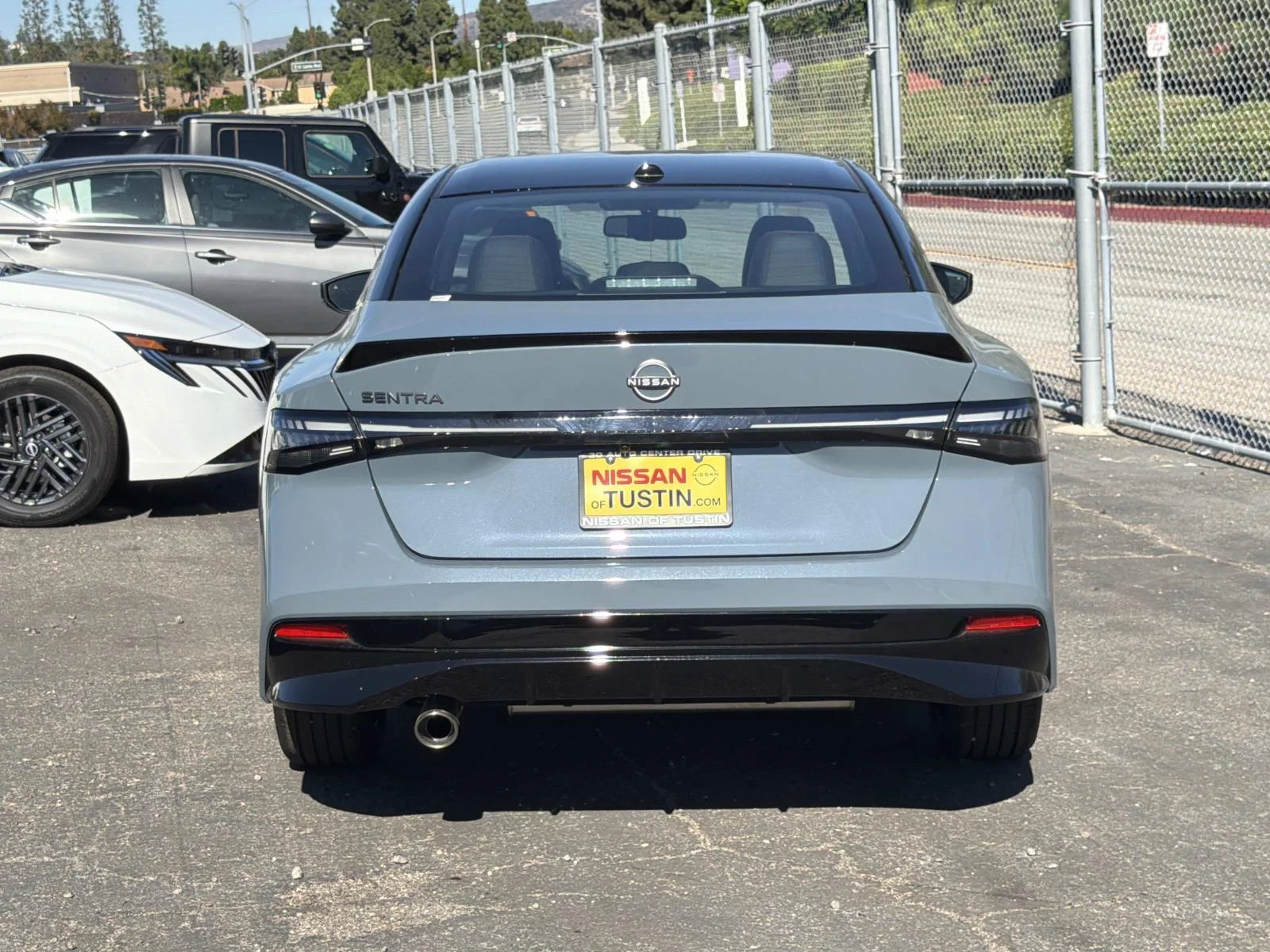 New 2027 Atlantic Gray Metallic/Super Black Nissan SR image 6