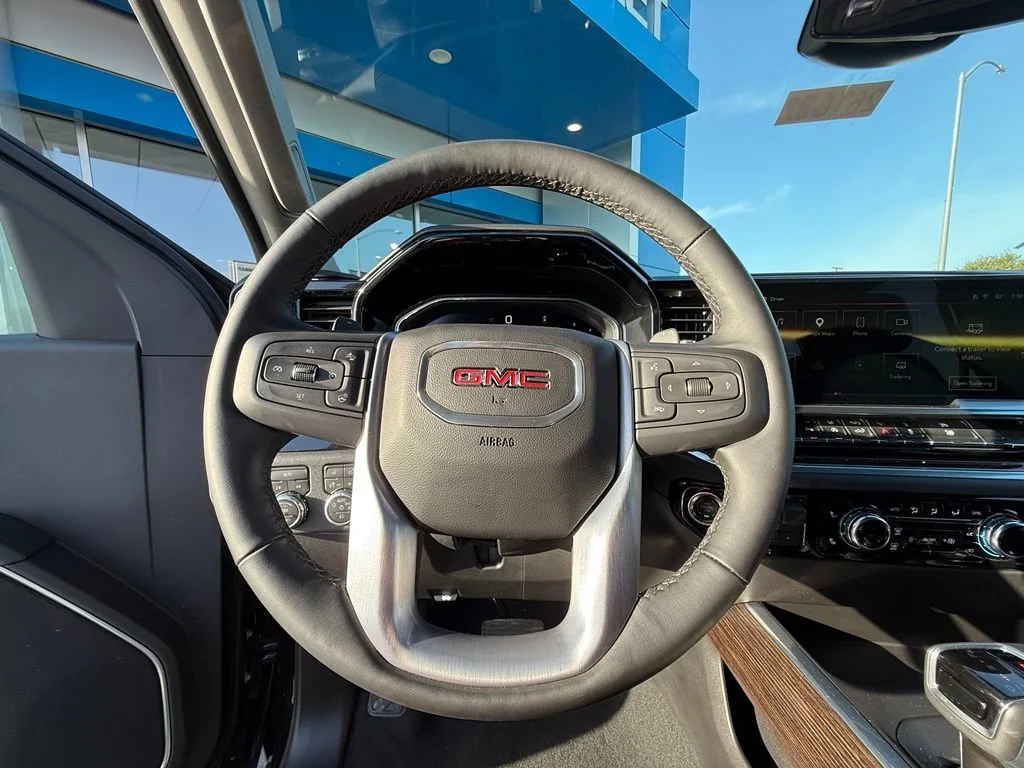 New 2026 Onyx Black GMC Elevation image 19