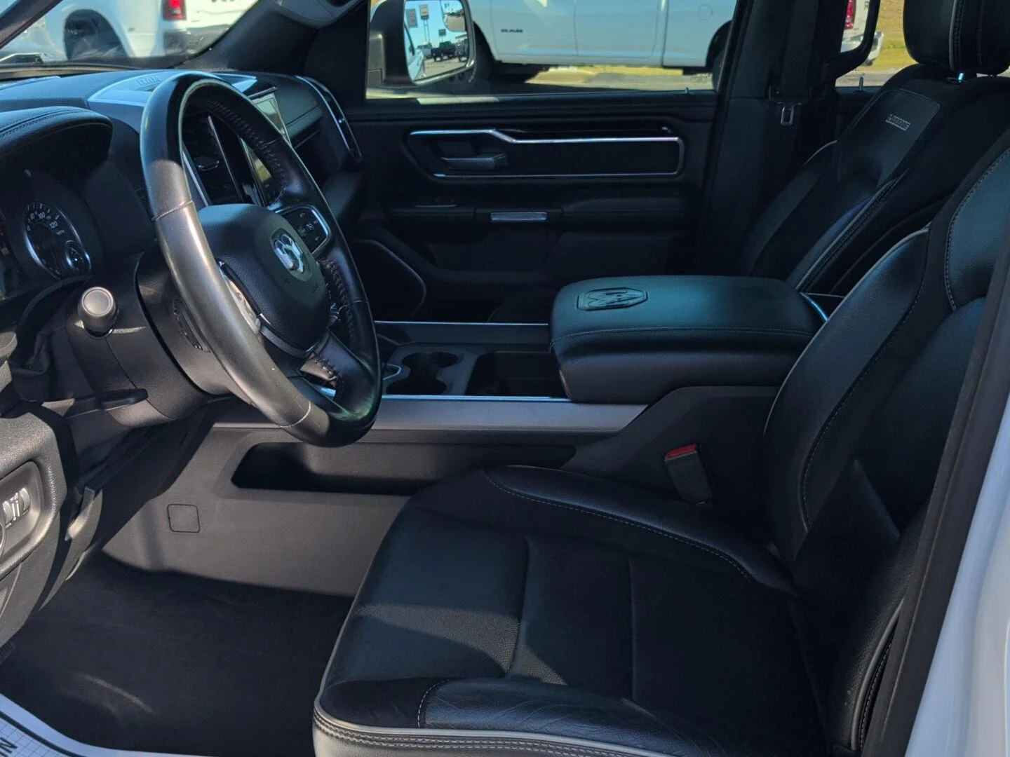 Used 2022 White Ram Laramie image 9