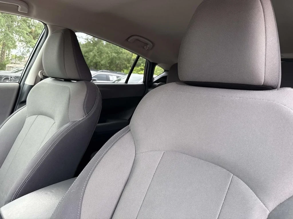Used 2024 Black Subaru Base image 23