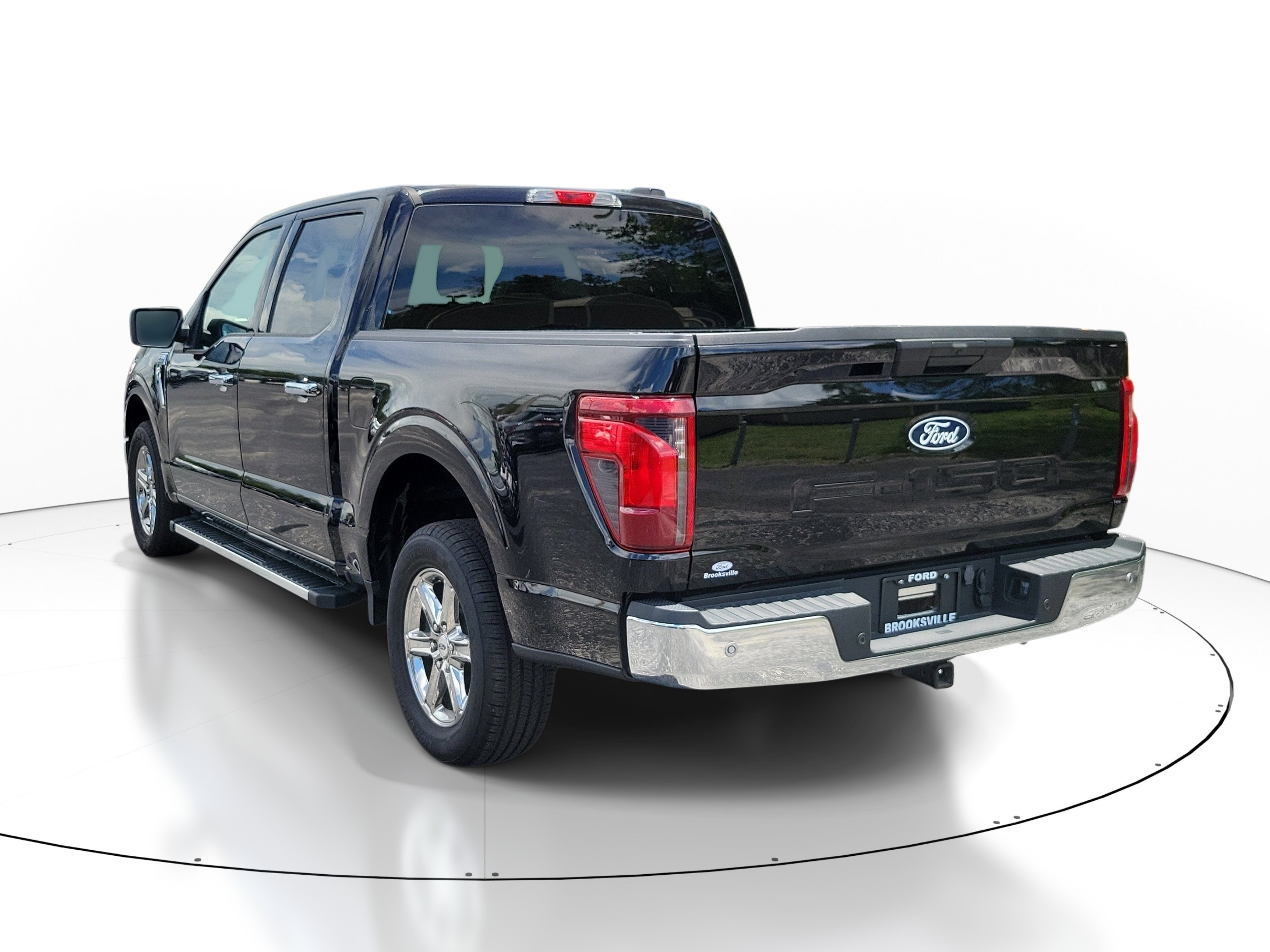 Used 2025 Black Metallic Ford XLT image 3