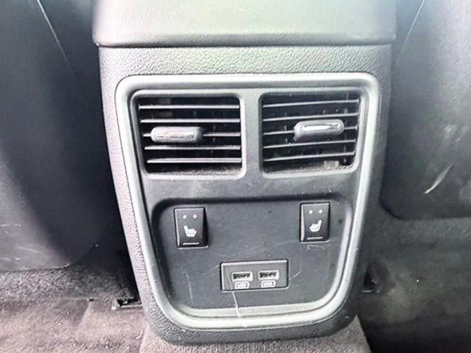 Used 2016 Silver Dodge R/T Scat Pack image 15