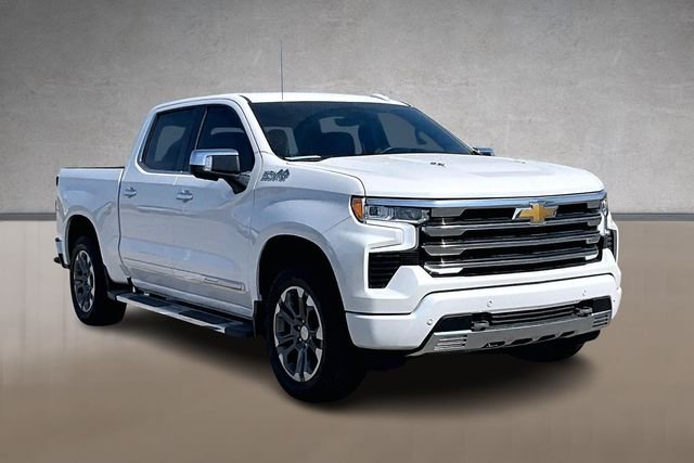 Used 2024 Beige Chevrolet High Country image 10