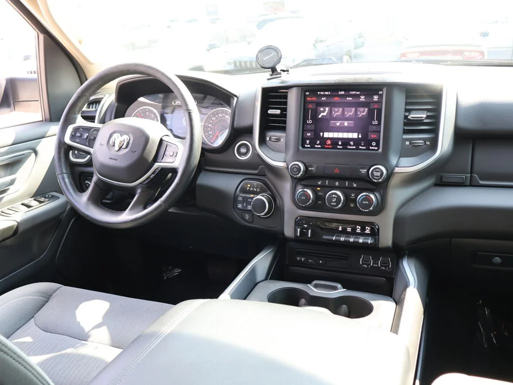 Used 2019 White Ram Big Horn/Lone Star image 12