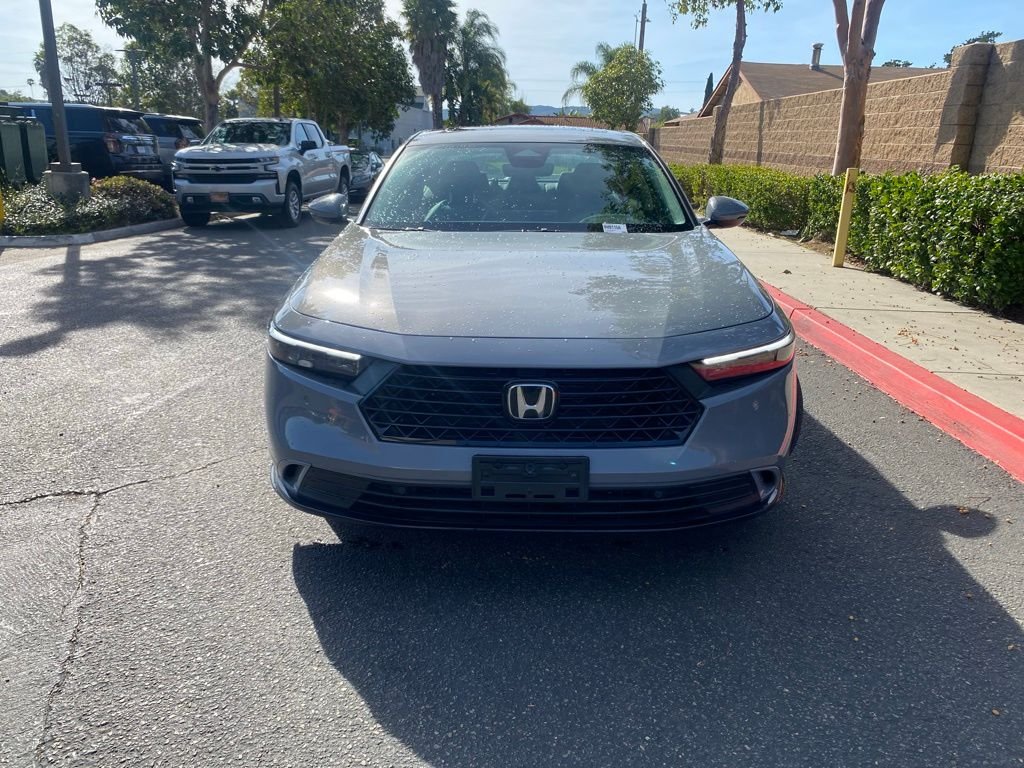 Used 2024 Black Honda EX-L image 2