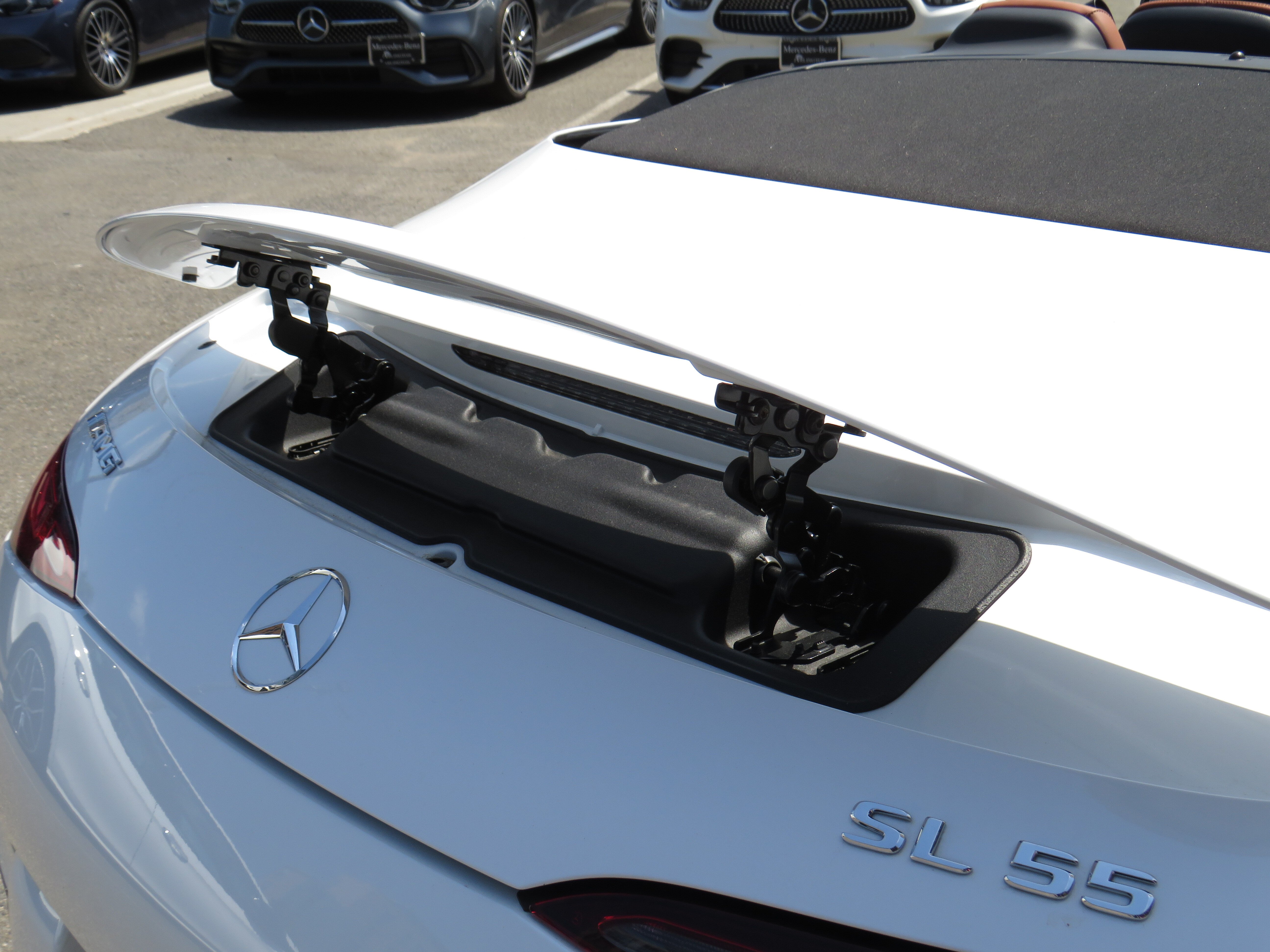 Certified Used 2022 MANUFAKTUR Moonlight White Metallic Mercedes-Benz AMG® SL 55 image 30