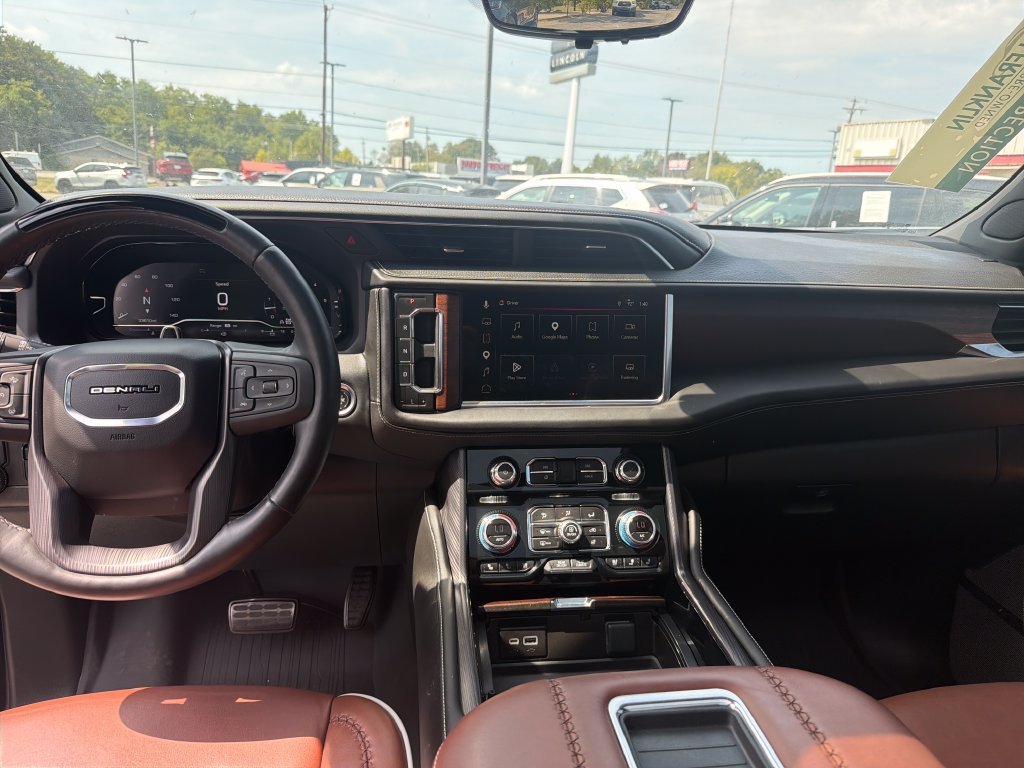 2024 GMC Yukon XL Denali Ultimate - Photo 16