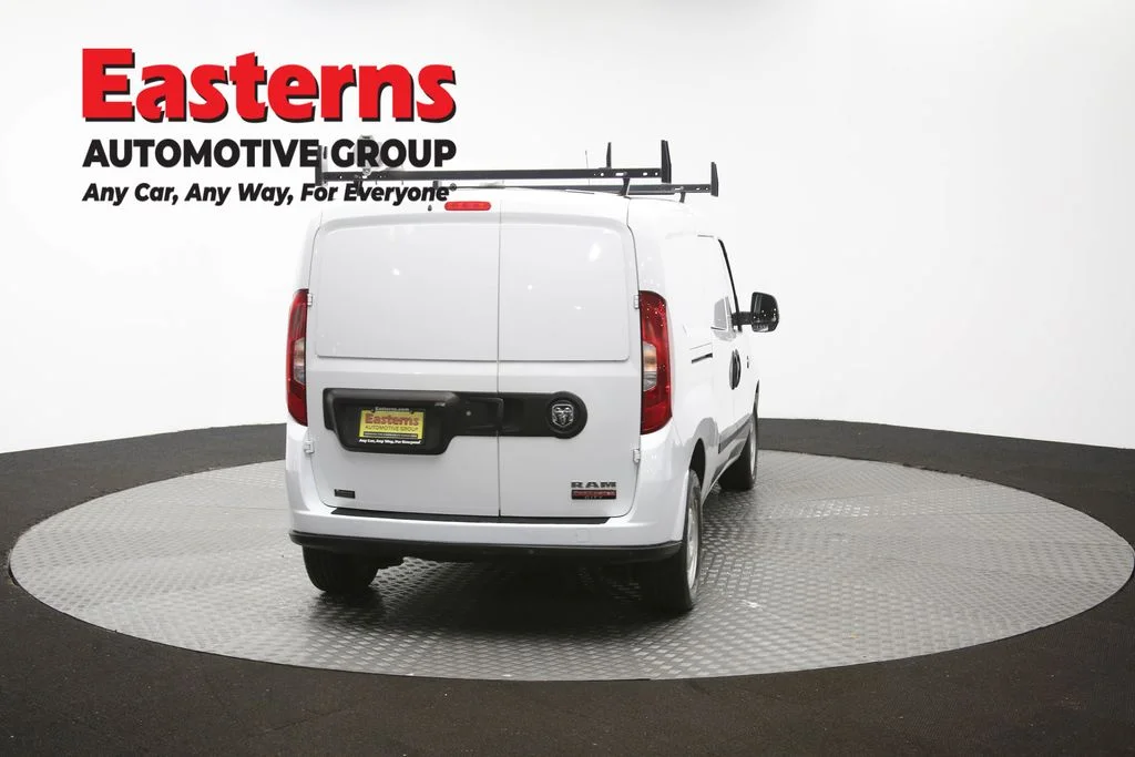Used 2022 White Ram Base image 38