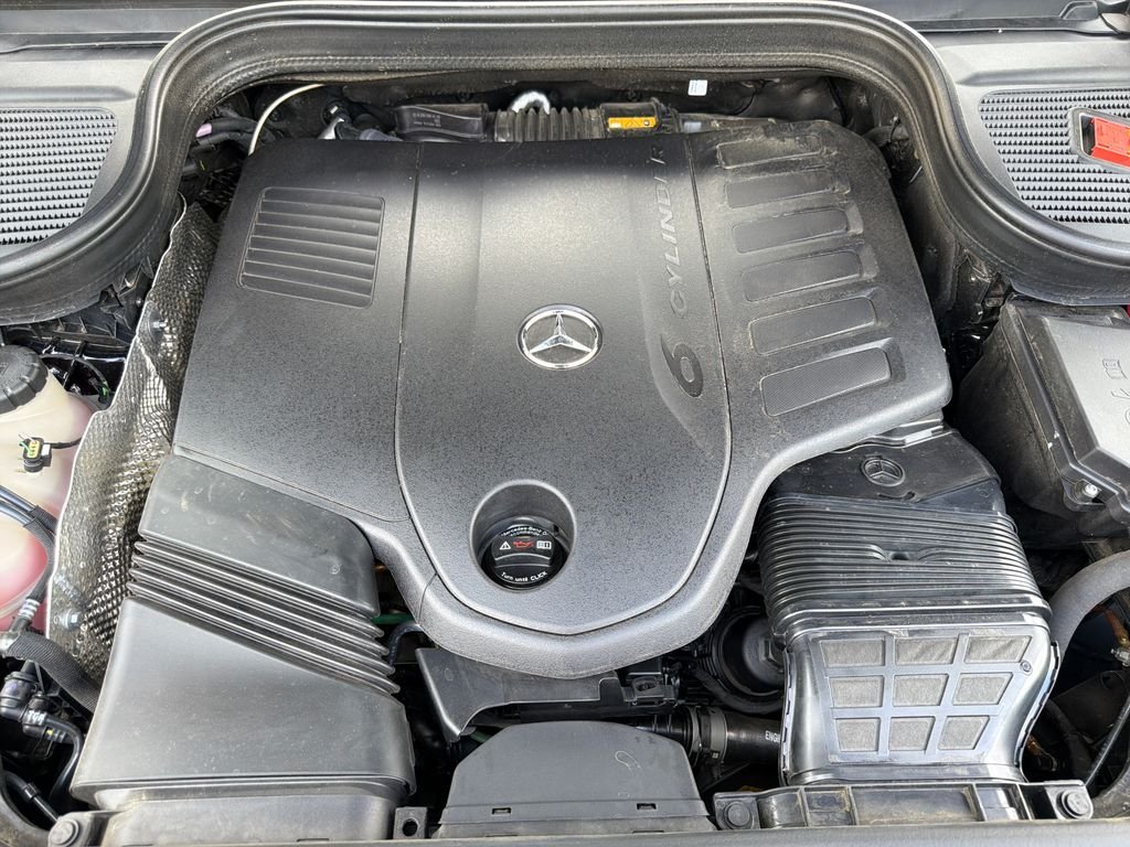 Certified Used 2025 Obsidian Black Metallic Mercedes-Benz GLE 450 image 17