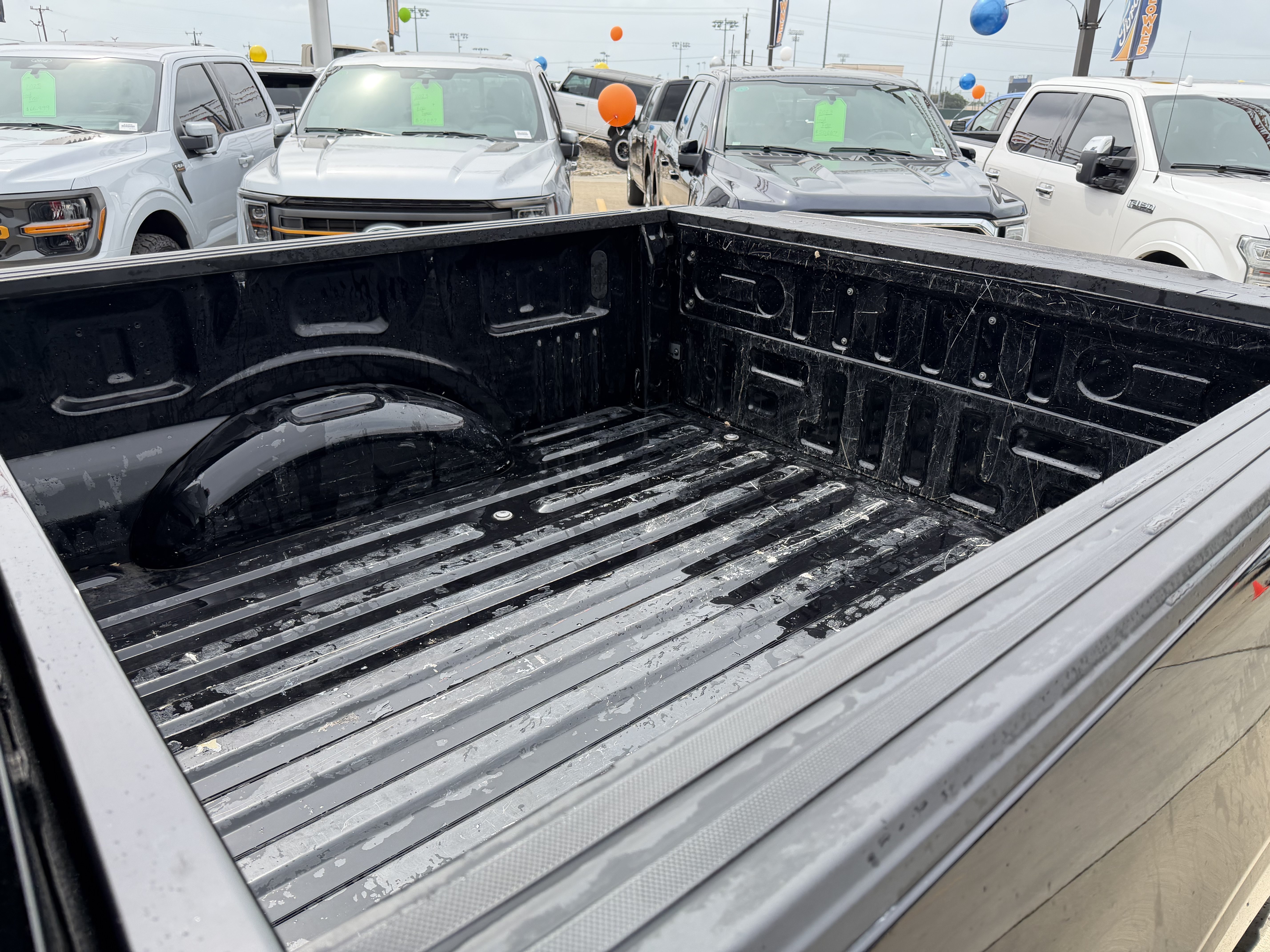 Used 2022 Agate Black Metallic Ford XLT image 14