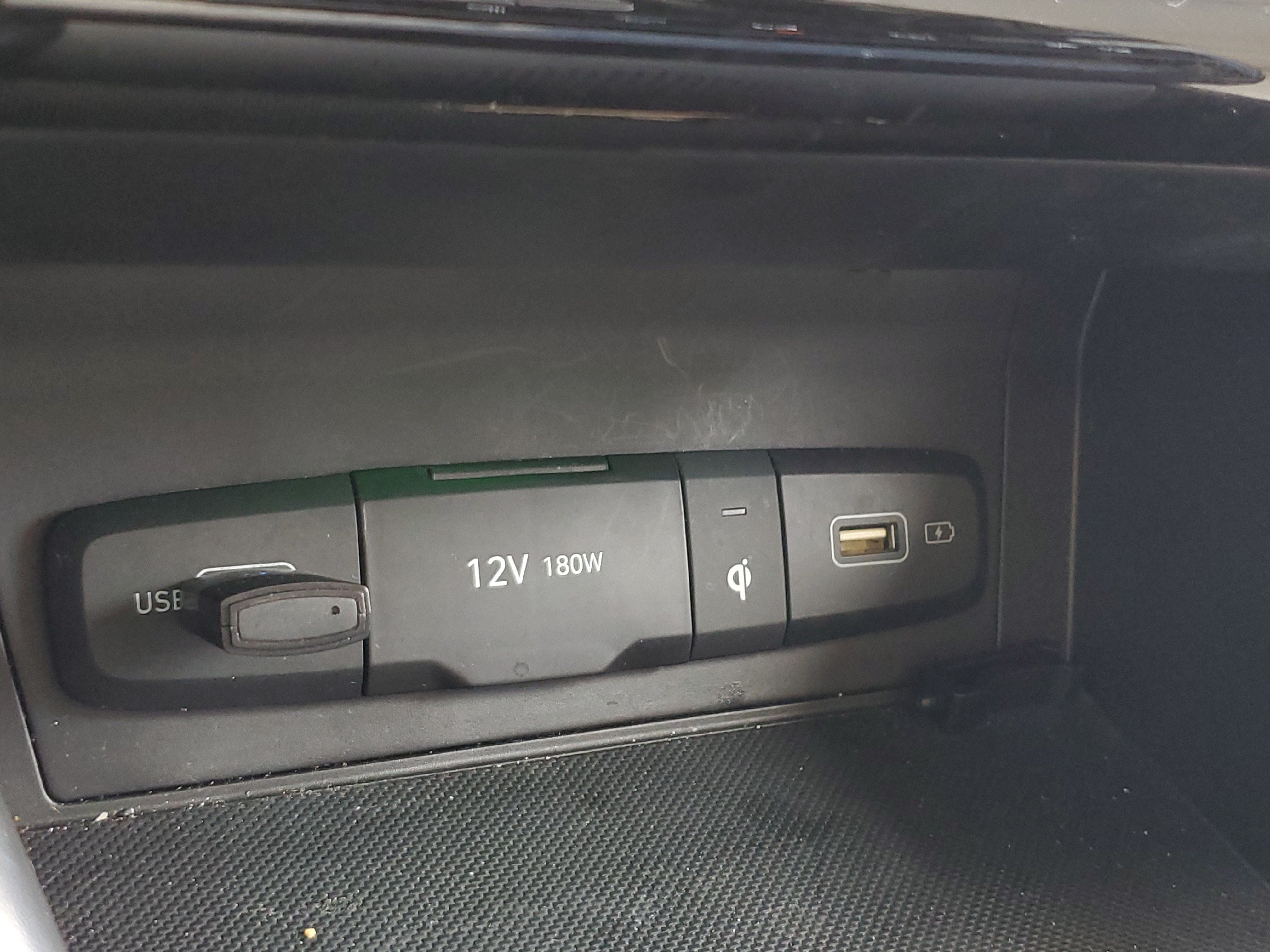 Used 2024 Hampton Gray Hyundai Limited image 31