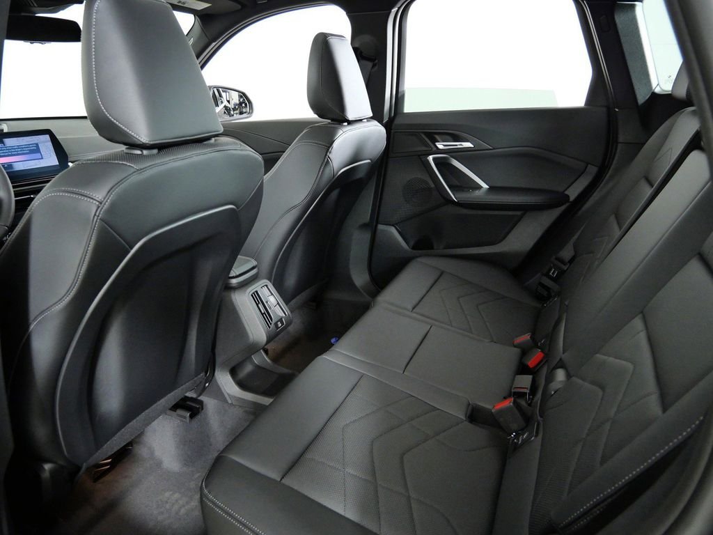 Used 2026 Jet Black BMW xDrive28i image 30