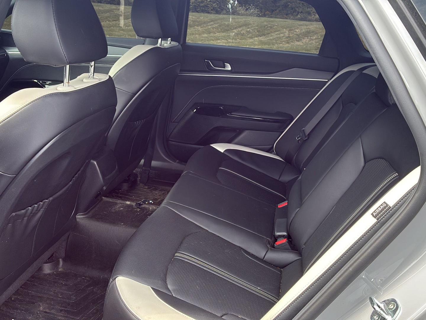 Used 2025 Wolf Gray Kia GT-Line image 15