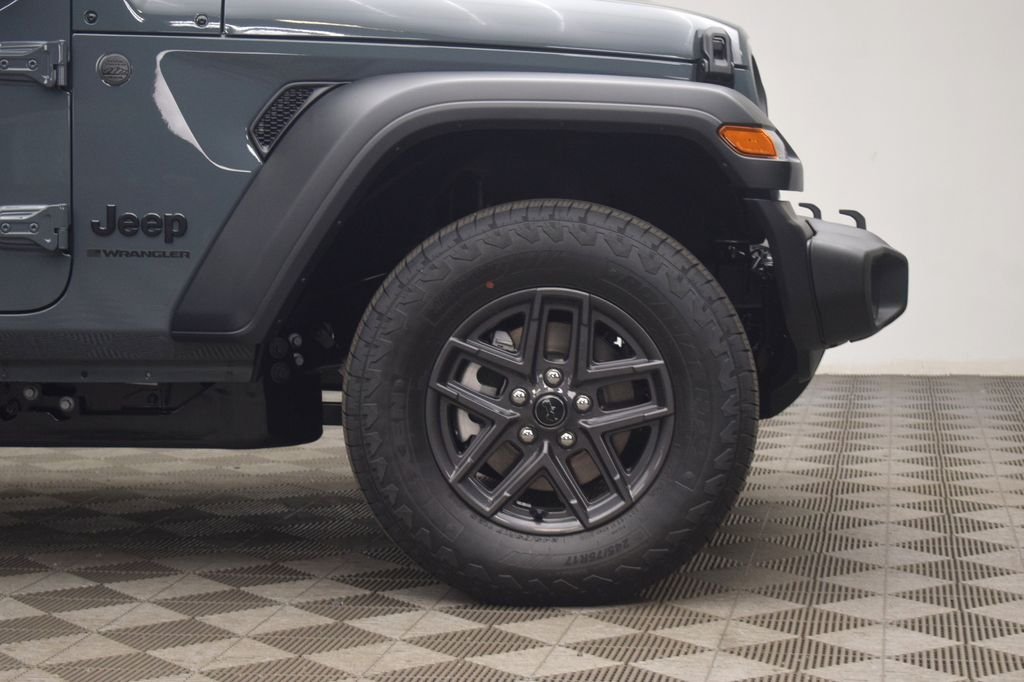 New 2026 Anvil Clear-Coat Exterior Paint Jeep Sport S image 6