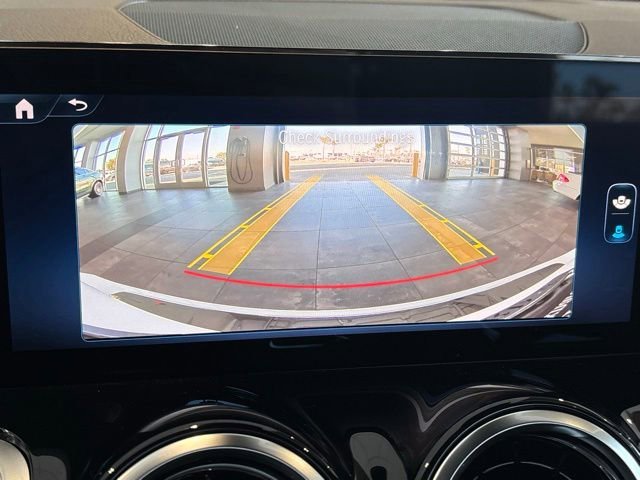 New 2026 Polar White Mercedes-Benz GLB 250 image 46