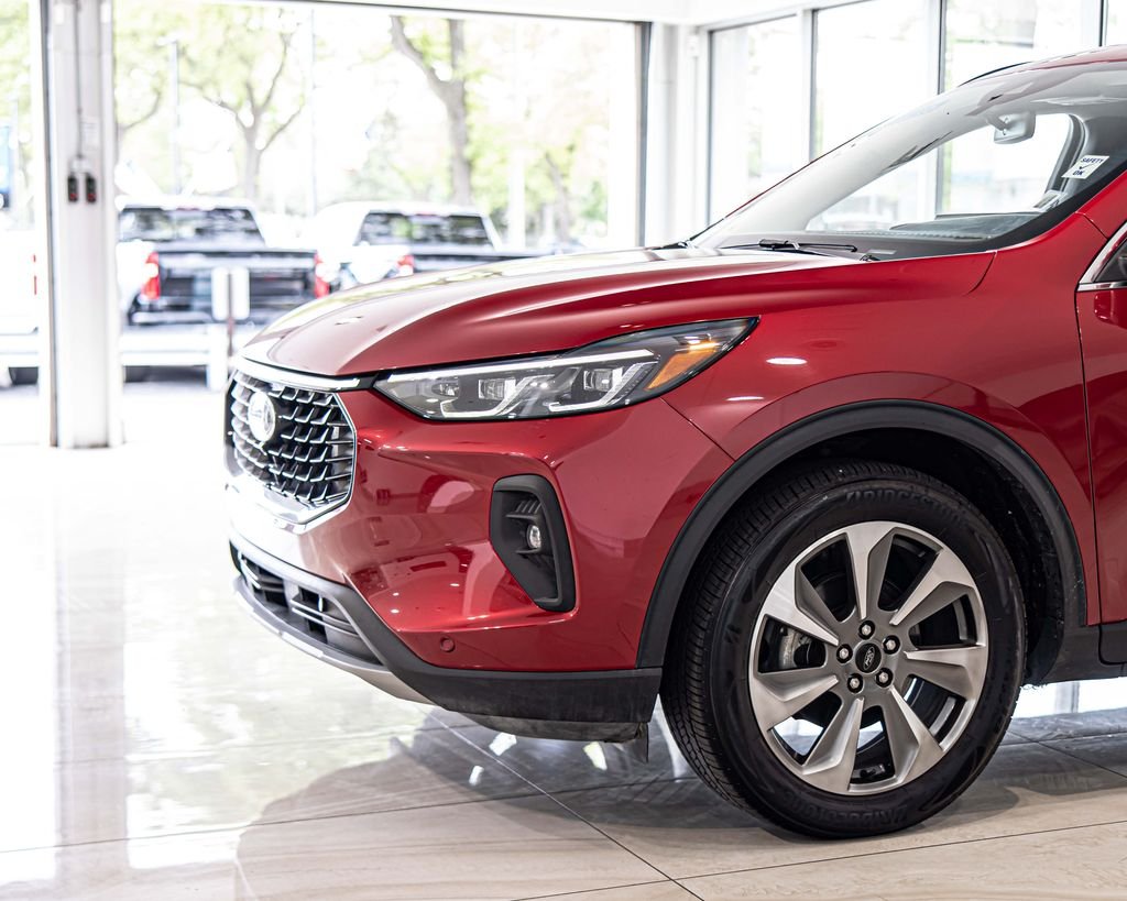 Used 2024 Red Ford Platinum image 4