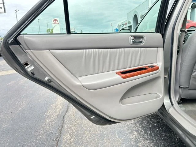 Used 2005 Phantom Gray Pearl Toyota XLE image 20