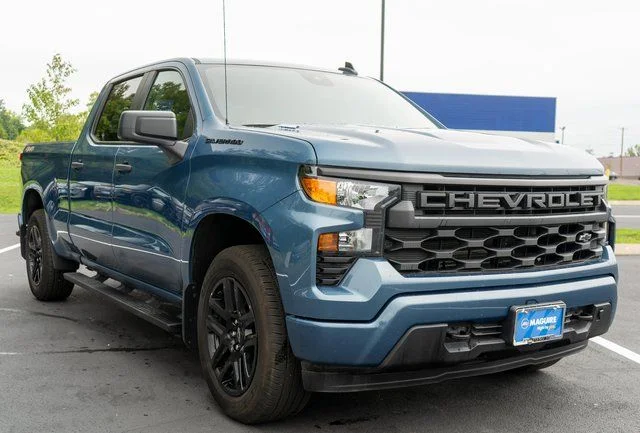 Used 2024 Blue Chevrolet Custom image 4